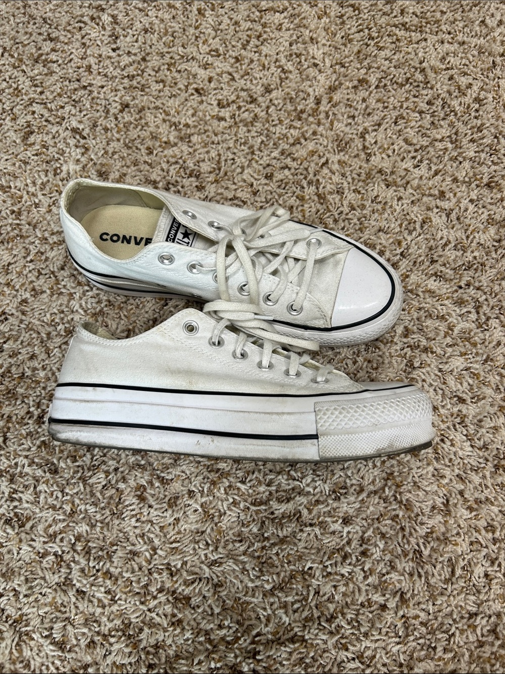 Converse Chuck Taylor Allstar Move Platform Low Top White Sneakers Size 8